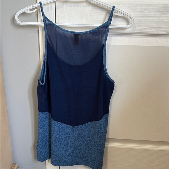 NWOT Lole Fitted Blue Tank Top - Picture 3 of 4